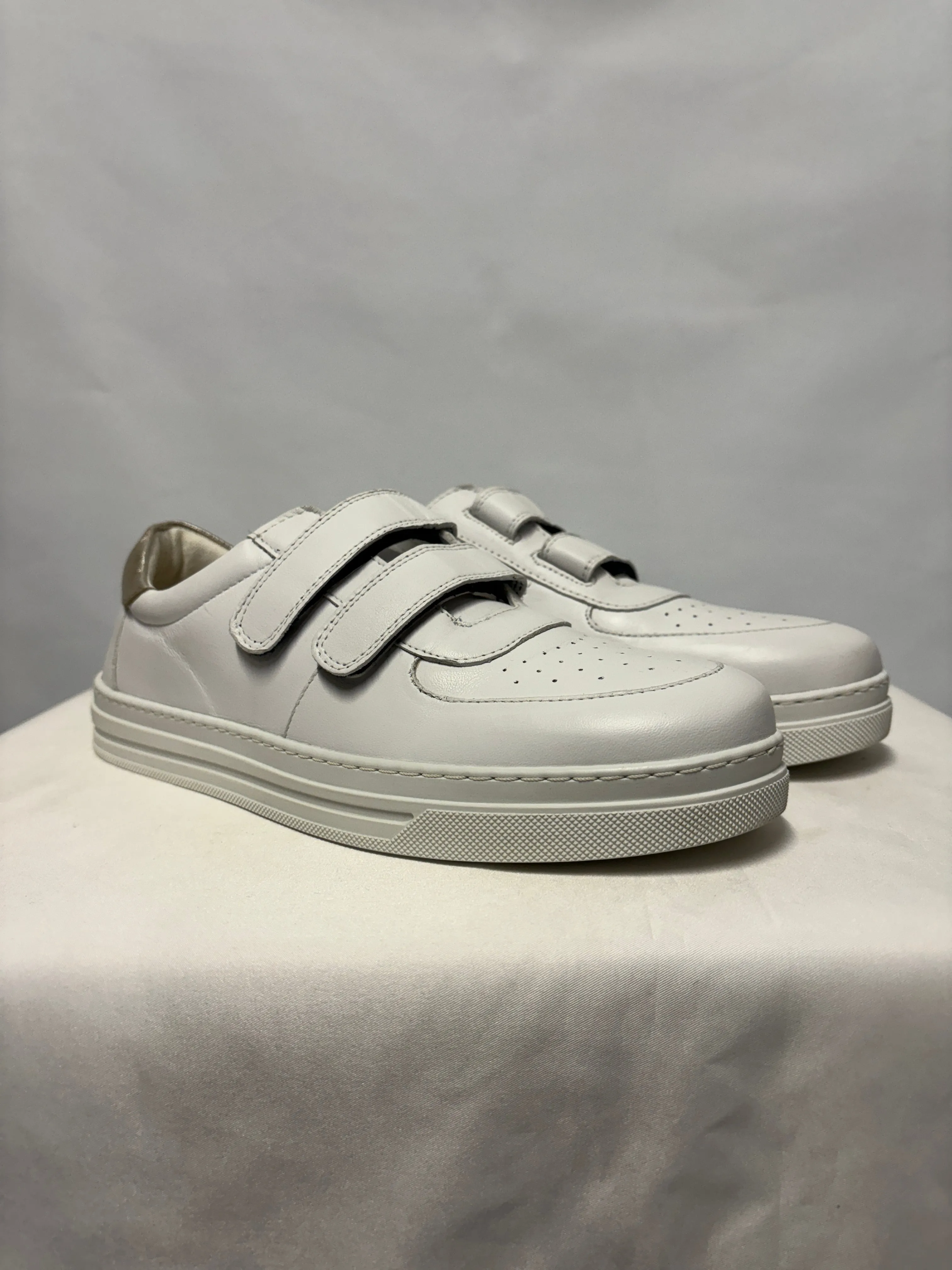 Boden White Velcro Trainers 40/7