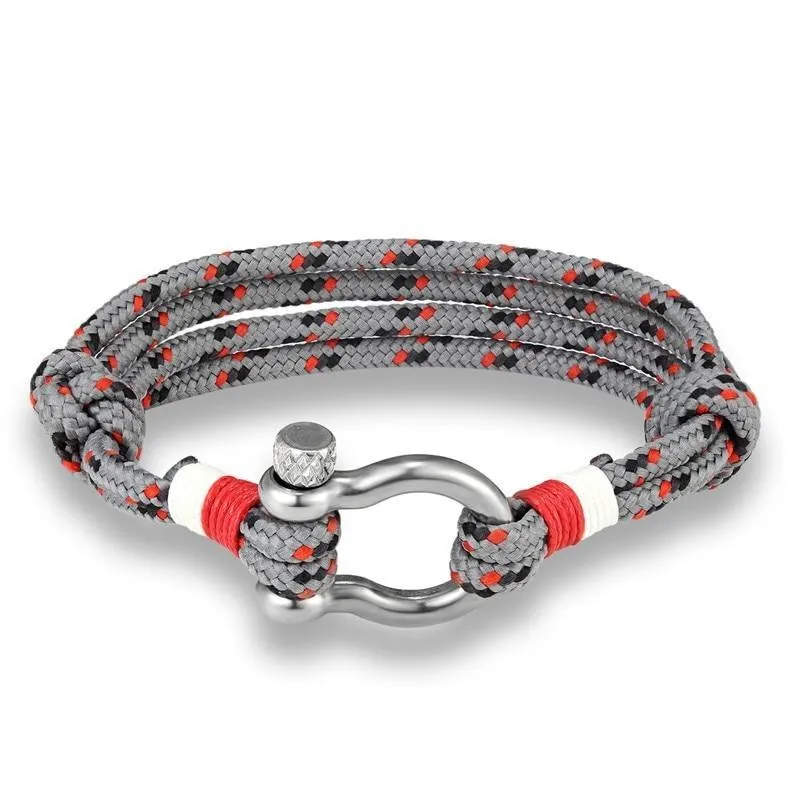 Horseshoe Shackle Parachute Cord Bracelet